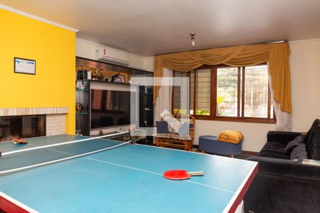 Casa à venda com 243m², 3 quartos e 2 vagas Casa à venda com 243m², 3 quartos e 2 vagasSala