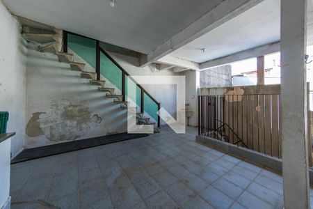 Casa à venda com 350m², 4 quartos e 2 vagas Casa à venda com 350m², 4 quartos e 2 vagasÁrea comum