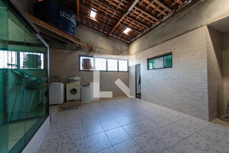 Casa à venda com 350m², 4 quartos e 2 vagas Casa à venda com 350m², 4 quartos e 2 vagasÁrea de Serviço