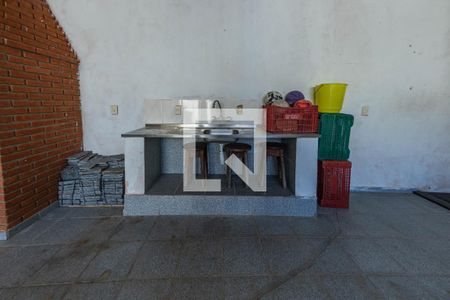 Casa à venda com 350m², 4 quartos e 2 vagas Casa à venda com 350m², 4 quartos e 2 vagasÁrea comum