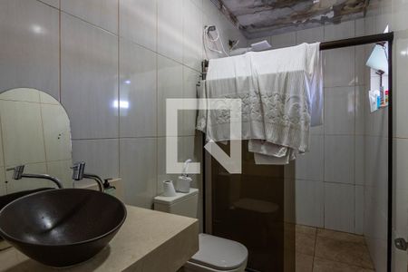 Casa à venda com 350m², 4 quartos e 2 vagas Casa à venda com 350m², 4 quartos e 2 vagasBanheiro