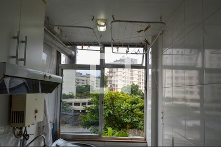 Apartamento à venda com 64m², 2 quartos e 1 vagaÁrea de Serviço