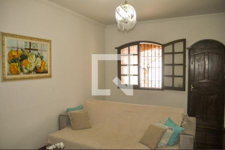 Sala de casa à venda com 3 quartos, 240m² em Alvorada, Contagem