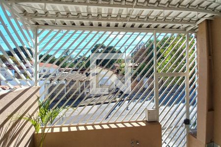 Vista da Sala de casa para alugar com 4 quartos, 150m² em Vila Marieta, Campinas
