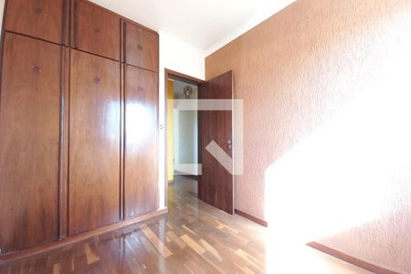 Quarto 2  de apartamento para alugar com 2 quartos, 82m² em Vila Marieta, Campinas