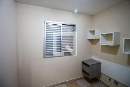 Quarto 1 de apartamento para alugar com 3 quartos, 74m² em Vila Regina, São Paulo