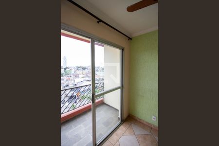 Sala / Varanda de apartamento para alugar com 3 quartos, 74m² em Vila Regina, São Paulo