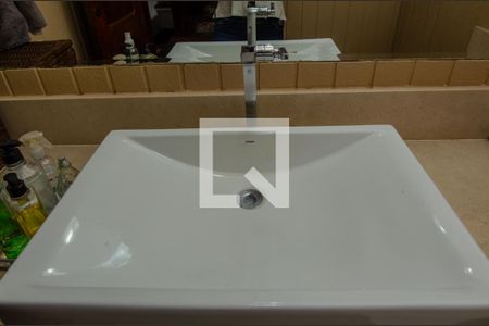 Casa de condomínio à venda com 1180m², 4 quartos e 3 vagasLavabo