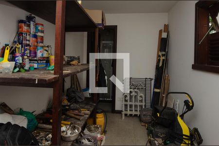 Casa de condomínio à venda com 1180m², 4 quartos e 3 vagasQuarto de serviço