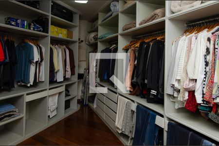 Casa de condomínio à venda com 1180m², 4 quartos e 3 vagasCloset da suite 4