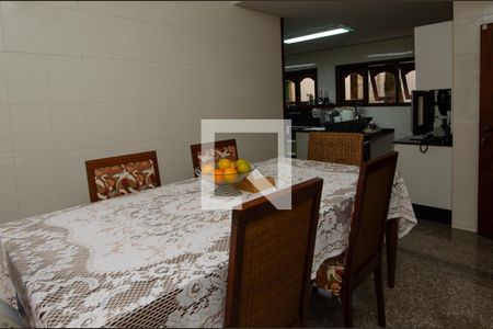 Casa de condomínio à venda com 1180m², 4 quartos e 3 vagasCozinha