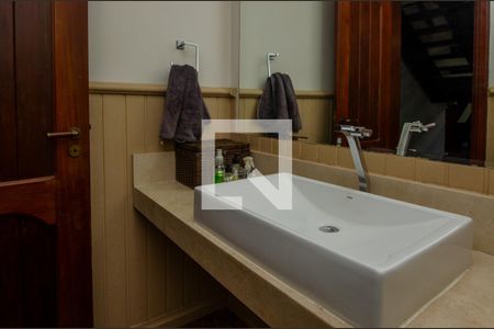 Casa de condomínio à venda com 1180m², 4 quartos e 3 vagasLavabo