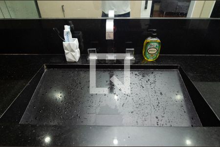 Casa de condomínio à venda com 1180m², 4 quartos e 3 vagasBanheiro da Suíte 1