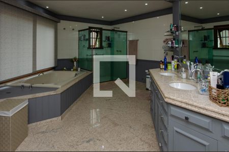 Casa de condomínio à venda com 1180m², 4 quartos e 3 vagasBanheiro da Suíte 4