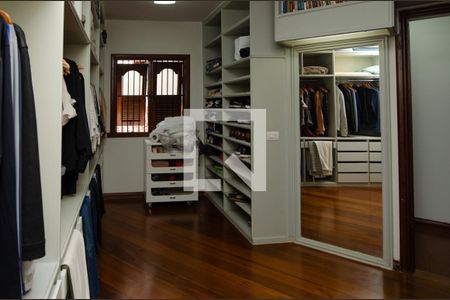 Casa de condomínio à venda com 1180m², 4 quartos e 3 vagasCloset da suite 4