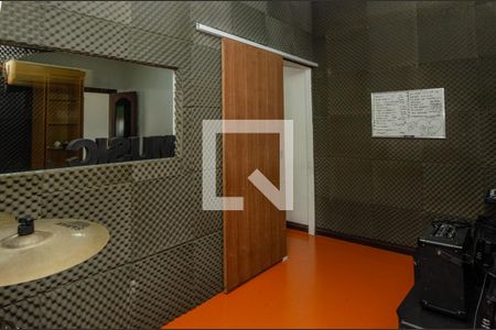 Casa de condomínio à venda com 1180m², 4 quartos e 3 vagasEstudio