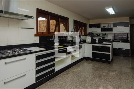 Casa de condomínio à venda com 1180m², 4 quartos e 3 vagasCozinha