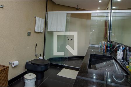 Casa de condomínio à venda com 1180m², 4 quartos e 3 vagasBanheiro da Suíte 1