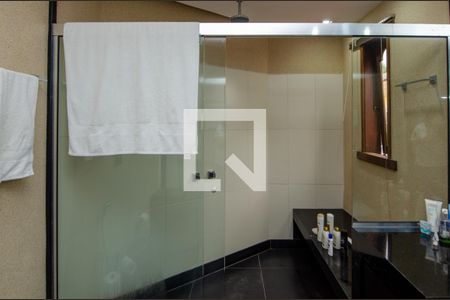 Casa de condomínio à venda com 1180m², 4 quartos e 3 vagasBanheiro da Suíte 1