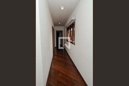 Casa de condomínio à venda com 1180m², 4 quartos e 3 vagasCorredor