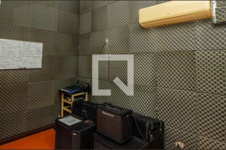 Casa de condomínio à venda com 1180m², 4 quartos e 3 vagasEstudio