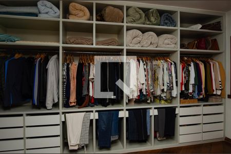 Casa de condomínio à venda com 1180m², 4 quartos e 3 vagasCloset da suite 4