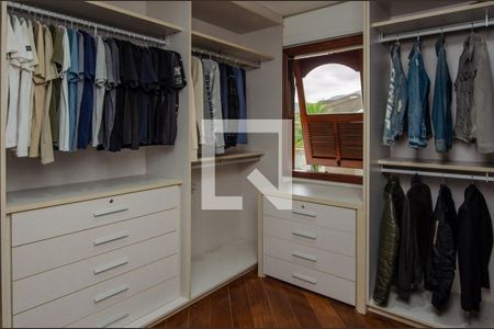 Casa de condomínio à venda com 1180m², 4 quartos e 3 vagasCloset da suite 1