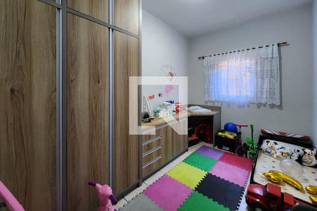 Casa à venda com 272m², 5 quartos e 8 vagas Casa à venda com 272m², 5 quartos e 8 vagasQuarto 2