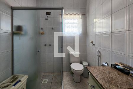 Casa à venda com 272m², 5 quartos e 8 vagas Casa à venda com 272m², 5 quartos e 8 vagasBanheiro da Suíte