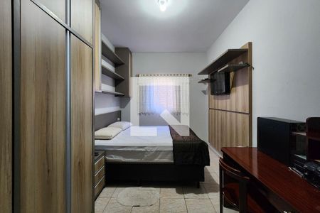 Casa à venda com 272m², 5 quartos e 8 vagas Casa à venda com 272m², 5 quartos e 8 vagasQuarto 4