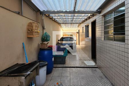 Casa à venda com 272m², 5 quartos e 8 vagas Casa à venda com 272m², 5 quartos e 8 vagasQuintal