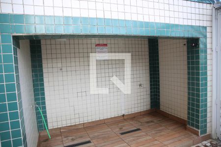 Apartamento para alugar com 52m², 1 quarto e 1 vagaDucha