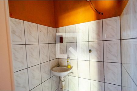 Banheiro Social de casa para alugar com 1 quarto, 138m² em Vila Fachini, São Paulo