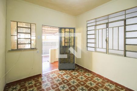 Sala de casa para alugar com 2 quartos, 200m² em Centro, Nova Iguaçu