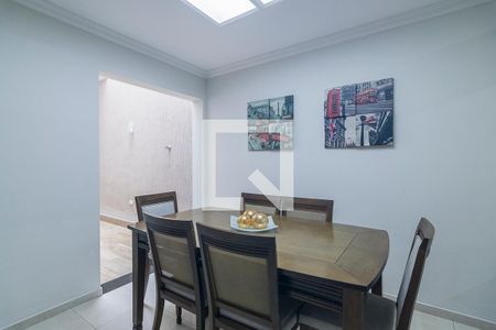 Casa à venda com 202m², 4 quartos e 3 vagasCopa
