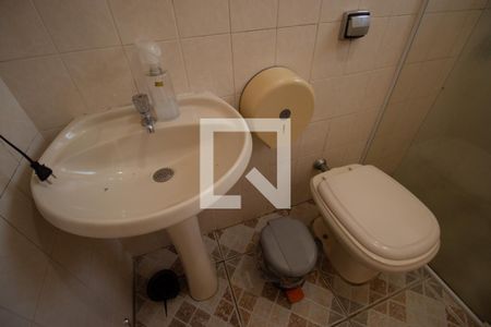 Casa à venda com 90m², 4 quartos e 3 vagasBanheiro 1