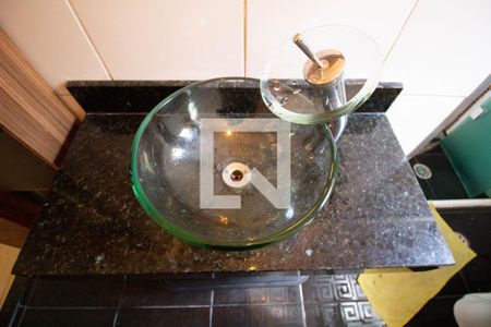 Casa de condomínio à venda com 68m², 2 quartos e 1 vagaBanheiro