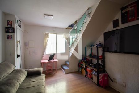 Sala de casa de condomínio à venda com 3 quartos, 68m² em Itaquera, São Paulo