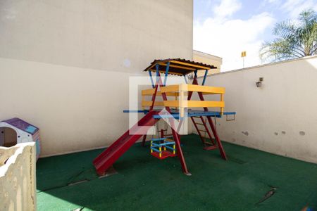 Casa de condomínio à venda com 68m², 2 quartos e 1 vagaÁrea Comum - Playground