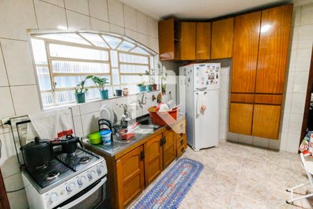 Casa à venda com 125m², 3 quartos e 2 vagasCozinha - Armários