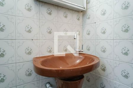 Banheiro de casa para alugar com 1 quarto, 50m² em Cangaiba, São Paulo