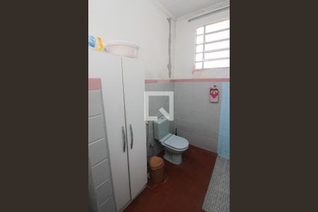 Casa à venda com 180m², 3 quartos e 3 vagasBanheiro