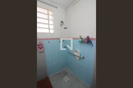 Casa à venda com 180m², 3 quartos e 3 vagasBanheiro