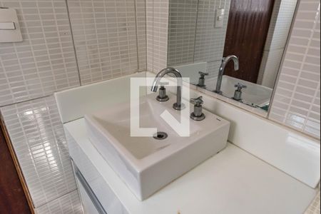 Casa à venda com 50m², 1 quarto e 2 vagasBanheiro