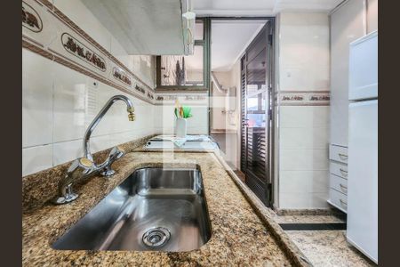 Apartamento para alugar com 120m², 3 quartos e 2 vagas Apartamento para alugar com 120m², 3 quartos e 2 vagasCozinha