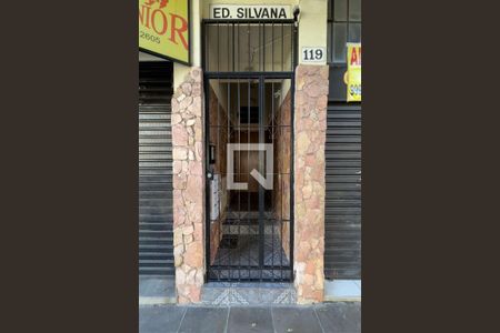 Apartamento para alugar com 78m², 3 quartos e sem vaga Apartamento para alugar com 78m², 3 quartos e sem vagaEntrada