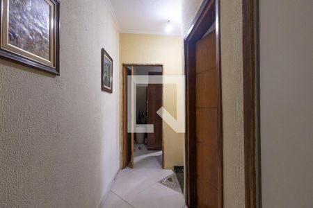 Corredor de casa à venda com 2 quartos, 170m² em Vila Carlos de Campos, São Paulo