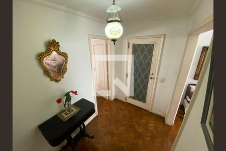 Hall de entrada de apartamento à venda com 3 quartos, 156m² em Copacabana, Rio de Janeiro