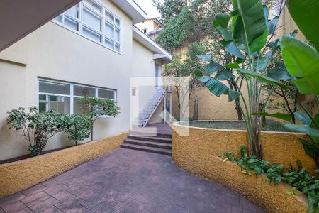Quintal de casa à venda com 4 quartos, 250m² em Jardim das Bandeiras, São Paulo