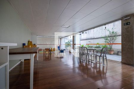 Apartamento à venda com 140m², 4 quartos e 1 vagaSalão de Festas